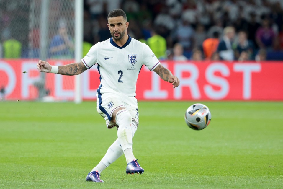 a soccer player with the number 2 on his jersey