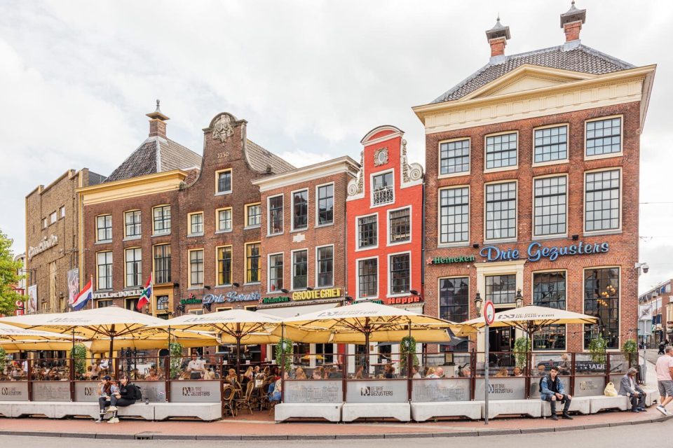 The largest pub in Europe is found in the Netherlands