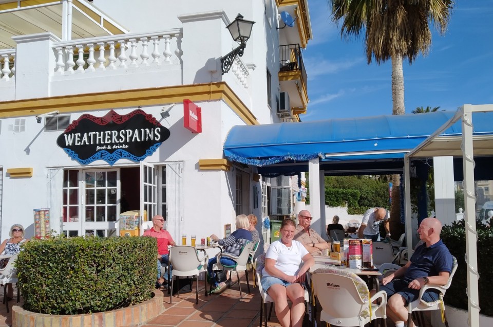 WEATHERSPAINS BAR - Avenida Antonio Machado, 76 29630 Benalmádena, Spain: //www.facebook.com/weatherspains.es/photos