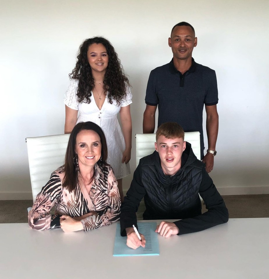 Cole Palmer with his parents Marie and Jermaine and sister Hallie