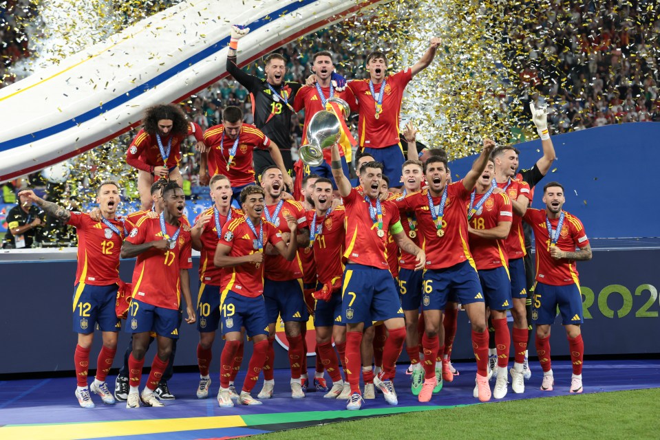 Spain ran out 2-1 winners to win their fourth European Champioship