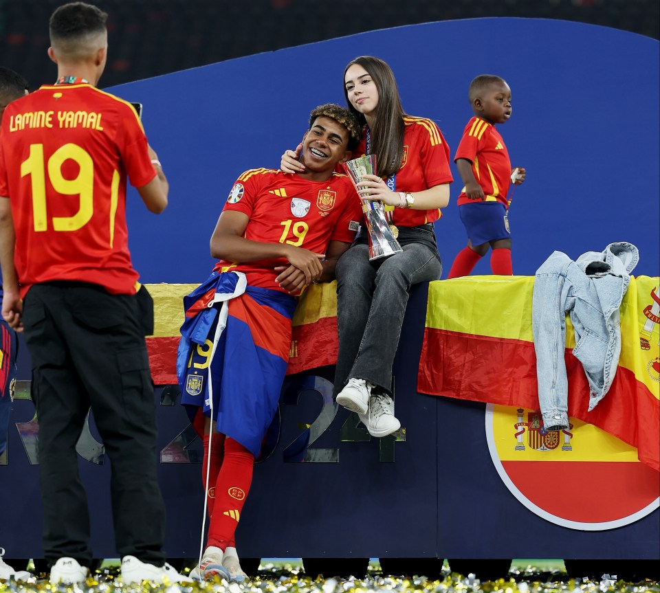 Lamine Yamal posing for a photo with his then-girlfriend Alex Padilla after Spain's Euro 2024 final win