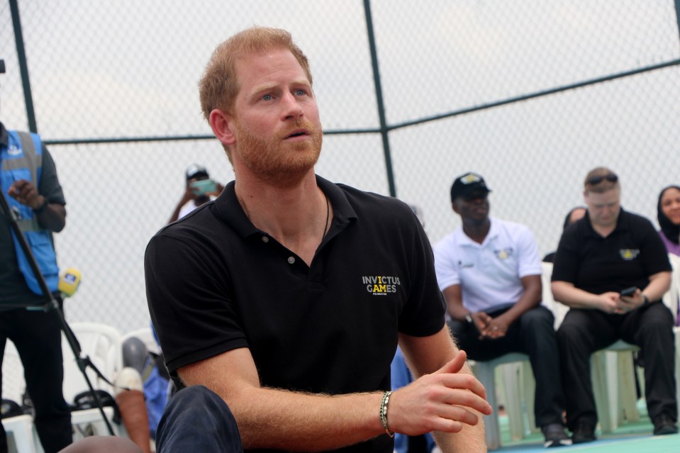 a man wearing a black shirt that says invictus games