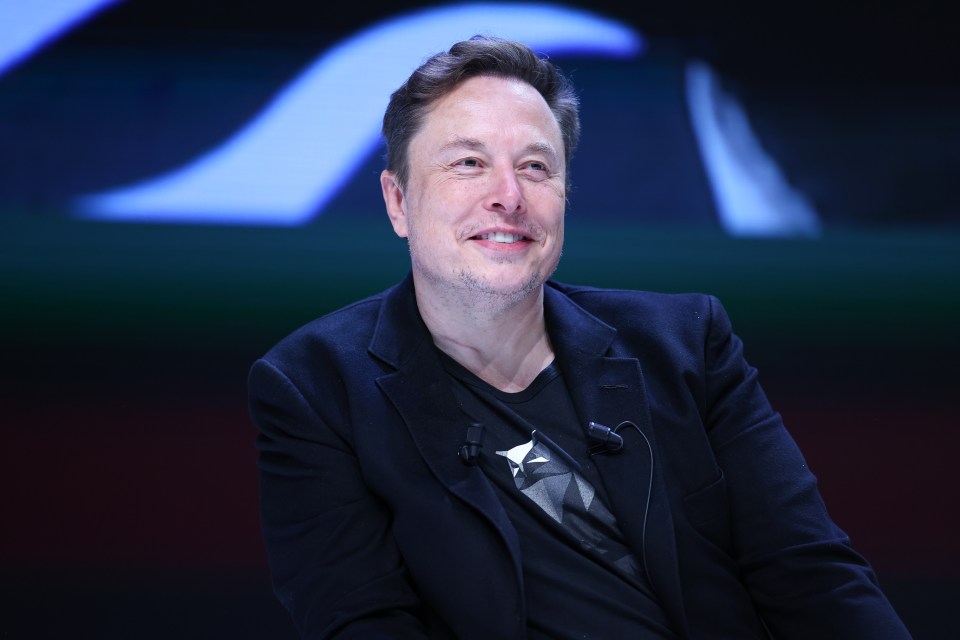 Musk announced development of a humanoid bot in 2021