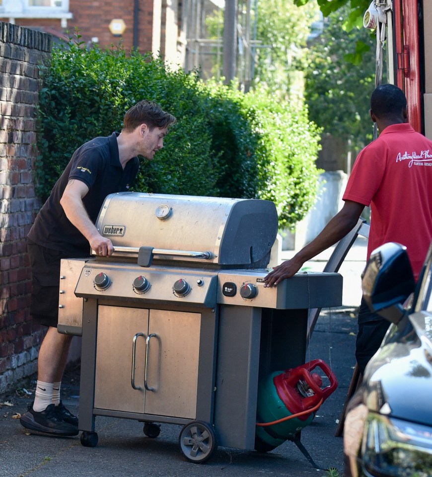 Alex's posh gas BBQ is wheeled out