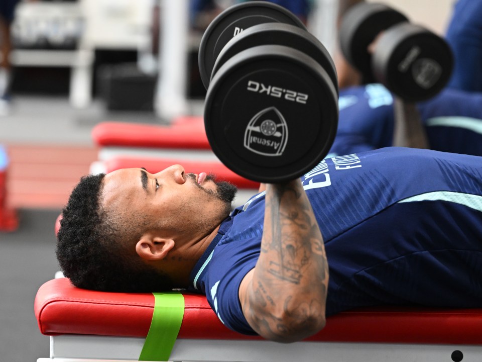 Arsenal fans were less impressed by Gabriel Jesus' strength as he lifted 22.5kg weights