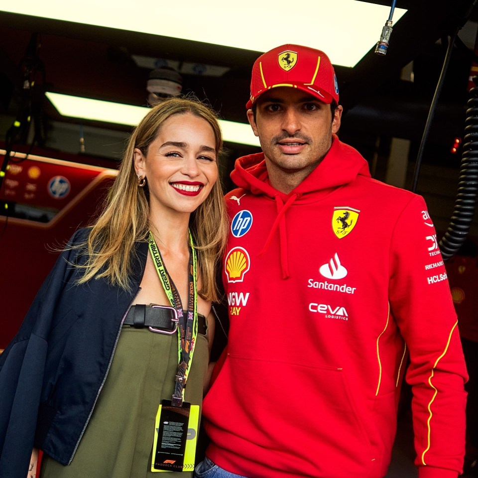 Emilia chatted with Spanish driver Carlos Sainz