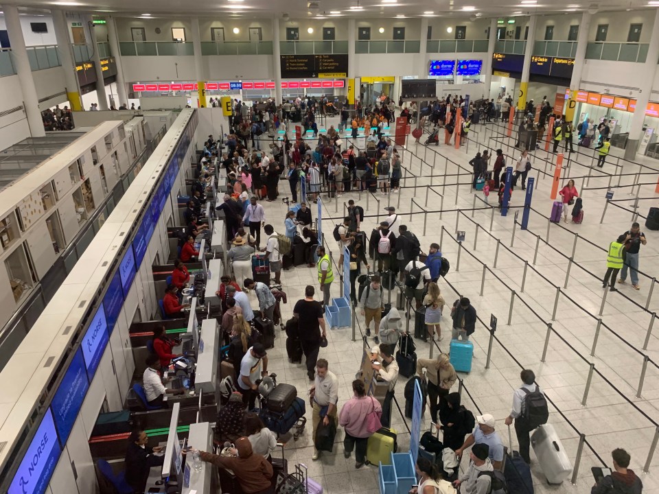 Gatwick Airport today: Passengers continue to face delays