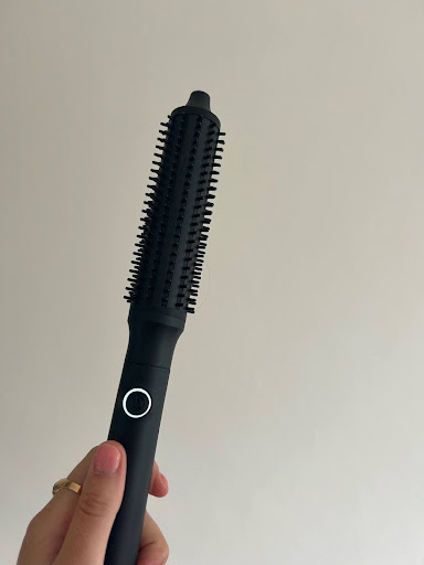 The GHD Rise heats up to 180 degrees.