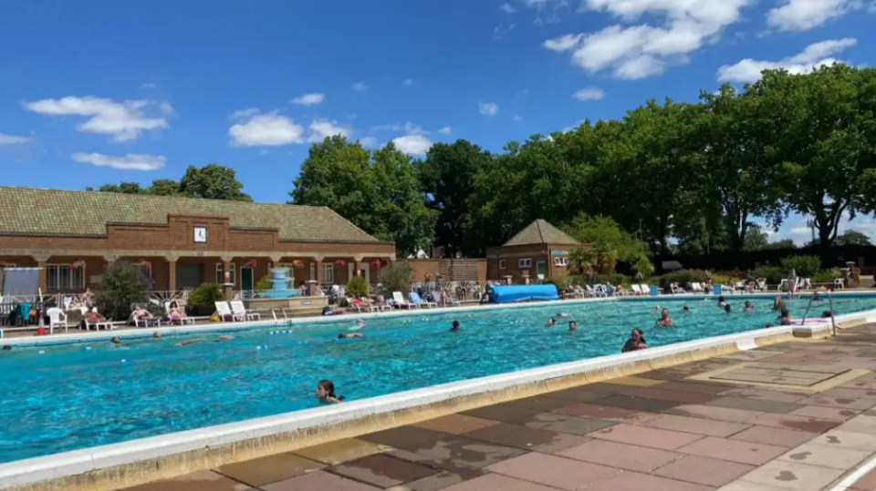 Hitchin even has its very own lido