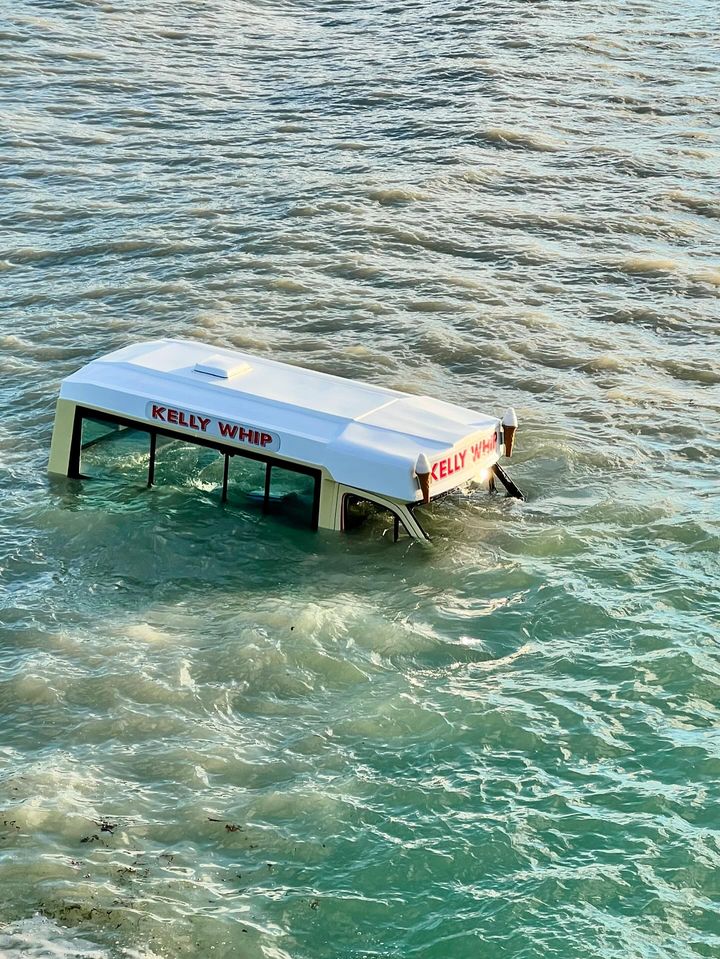 The good Samaritans weren't successful though and the sea nearly completely submerged the ice cream van