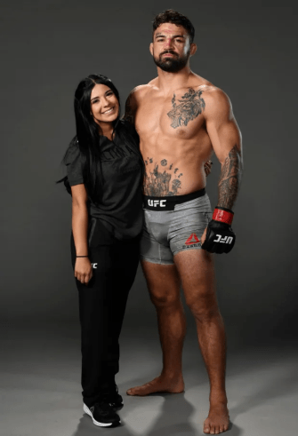 Mike Perry's girlfriend Latory Gonzalez cornered him to victory against Mickey Gall