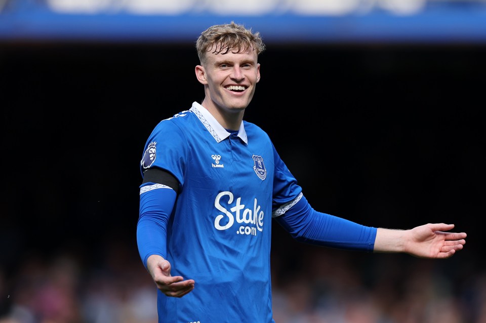 Man Utd are making a second bid for Everton’s Jarrad Branthwaite