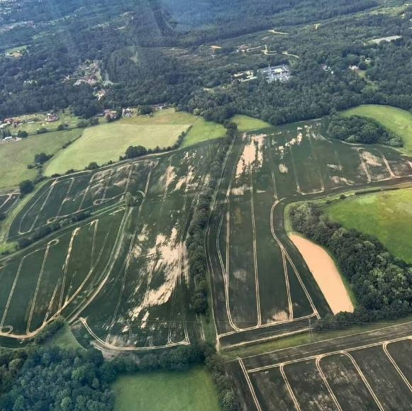 The Diddly Farm shop themselves wanted fans to see the flooded fields