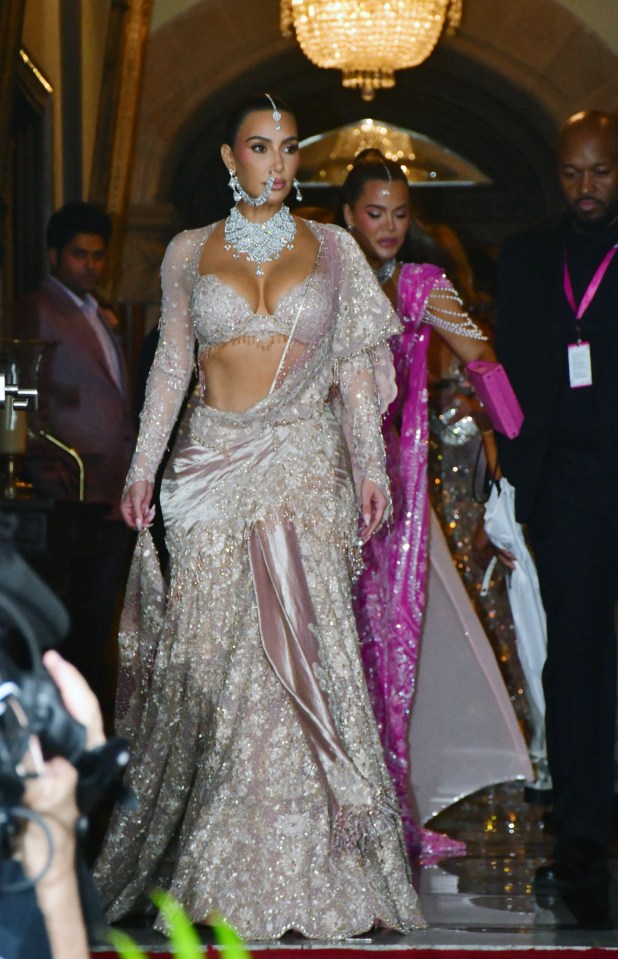 Kim Kardashian wore Indian dress at one do