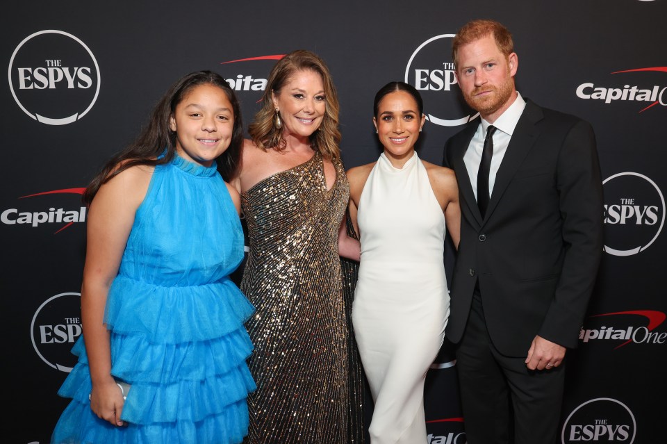 (L-R) Mia Randall, Randi Mahomes, Meghan and Harry ahead of the event