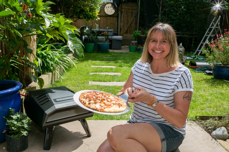 There are a whole host of affordable and mobile outdoor pizza ovens