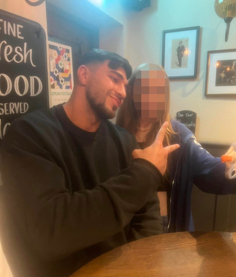 Tommy Fury headed to a local pub for a drink