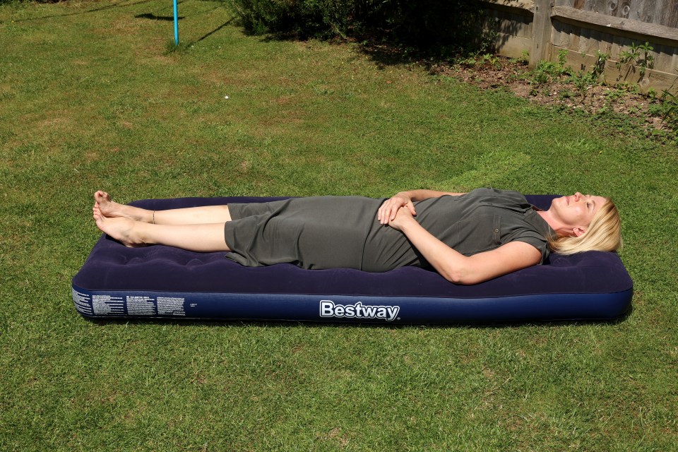 Lynsey didn't get the best night's sleep on the Bestway Inflatable Air Bed