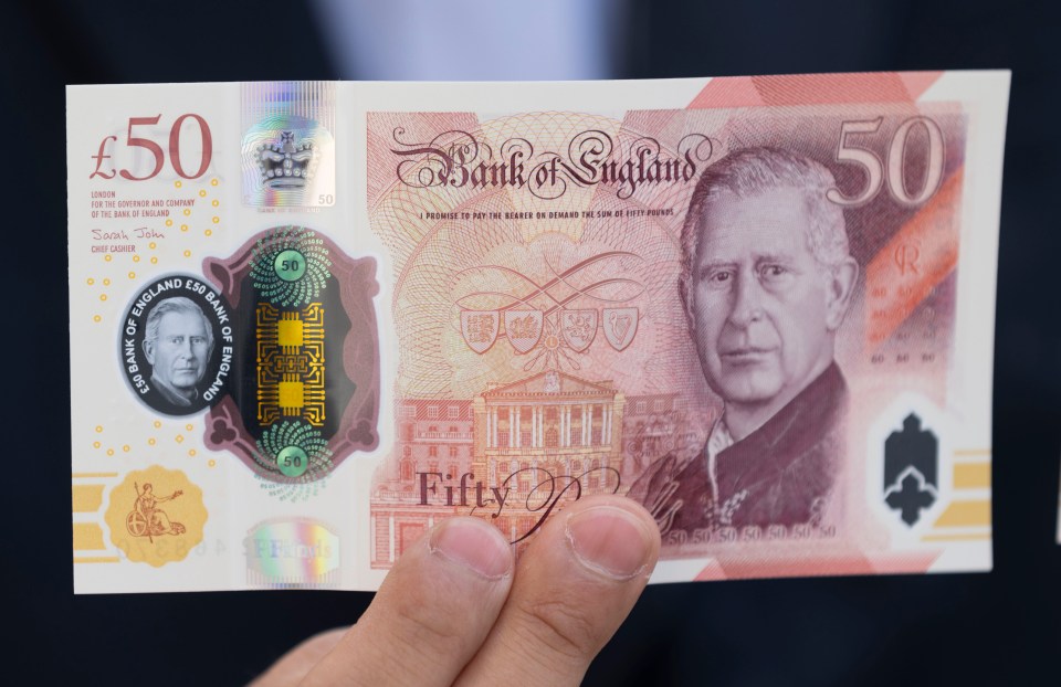 The rare banks notes have been sold at acution.