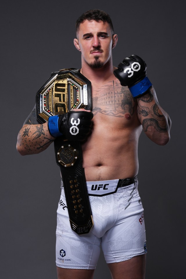 Tom Aspinall defends his interim heavyweight title at UFC 304