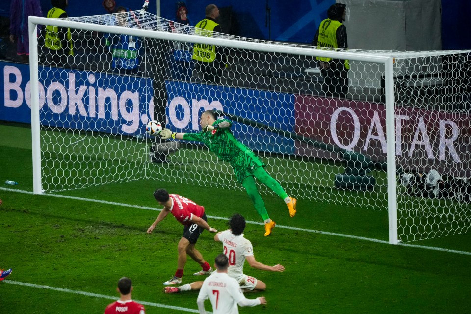 Mert Gunok's unbelieveable save from Christoph Baumgartner