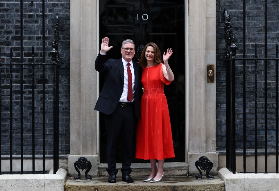 Sir Keir Starmer and his wife Victoria outside their new home at No 10 Downing Street