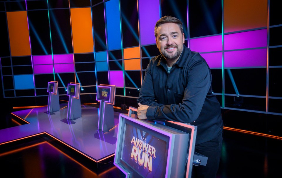 Jason Manford 's new game show The Answer Run has been slammed by fans