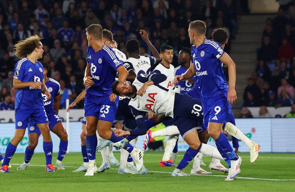 The Uruguayan appeared to be knocked clean out as he challenged at a corner