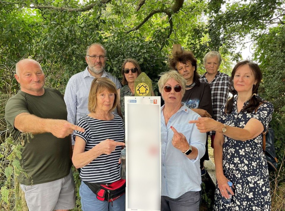 Borden and Grove Park residents took direct action when the footpath remained closed