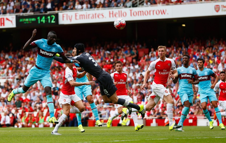 Arsenal also lost to West Ham on the opening day in 2015