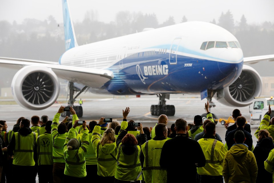 Boeing has been forced to ground its whole fleet of 777X test planes after cracks were found in the structure