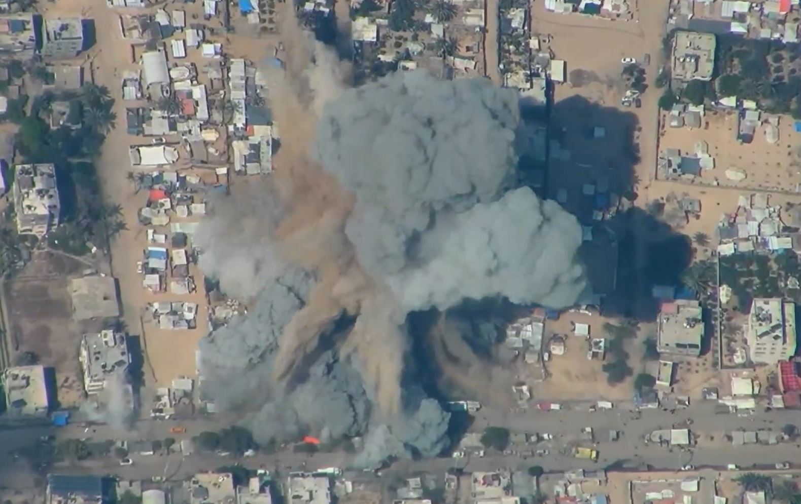 IDF spokesperson Daniel Hagari released this video - showing smoke rising after the explosion that took out Deif