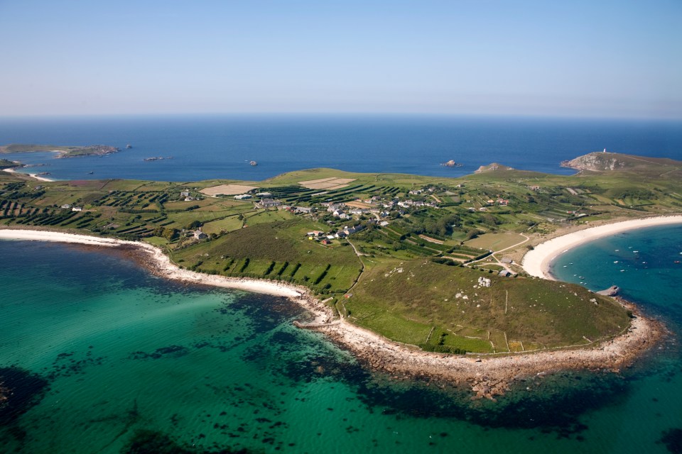 The route was due to launch this summer and link Cornwall to Isles of Scilly