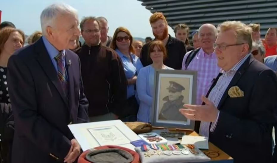 Antiques Roadshow expert Mark Smith was left in shock by a collection dating back to World War Two.