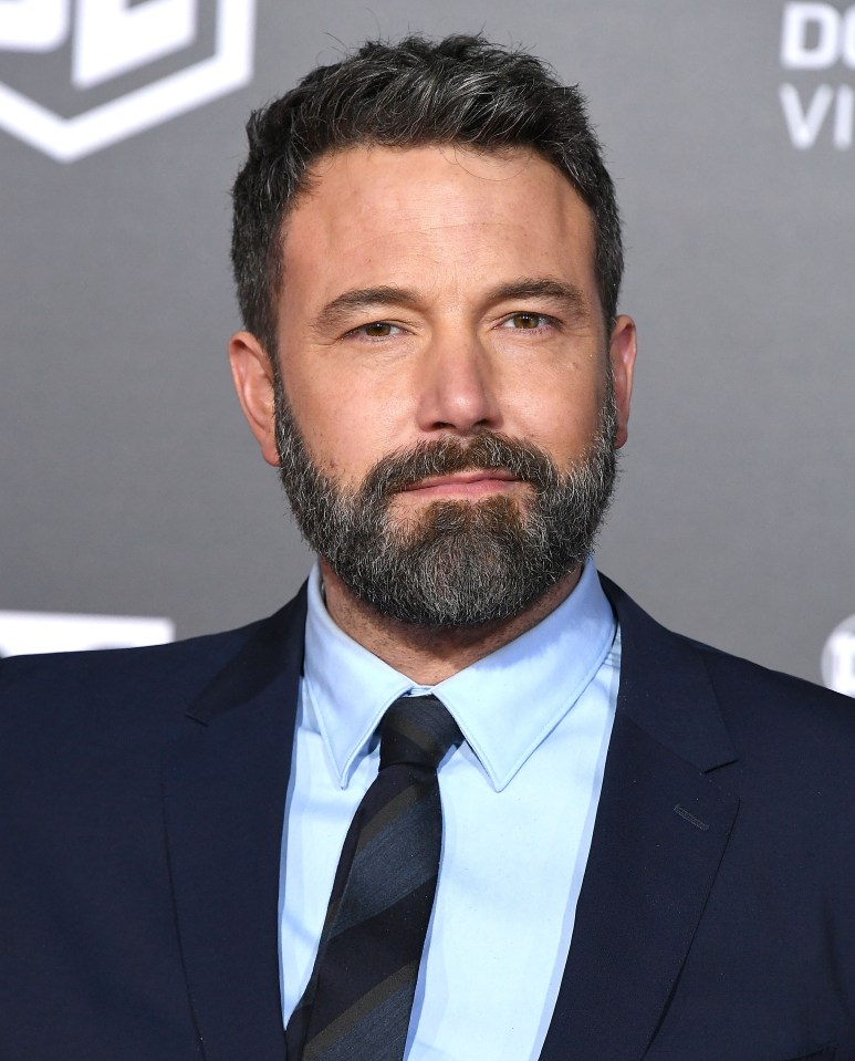 As if Ben Affleck wasn’t handsome enough after swapping smooth skin for stubble,  he looks even hotter with a-ffleck of grey through it