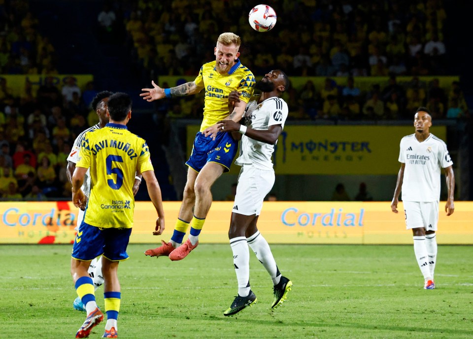 Oli McBurnie, centre, impressed for Las Palmas against Real Madrid