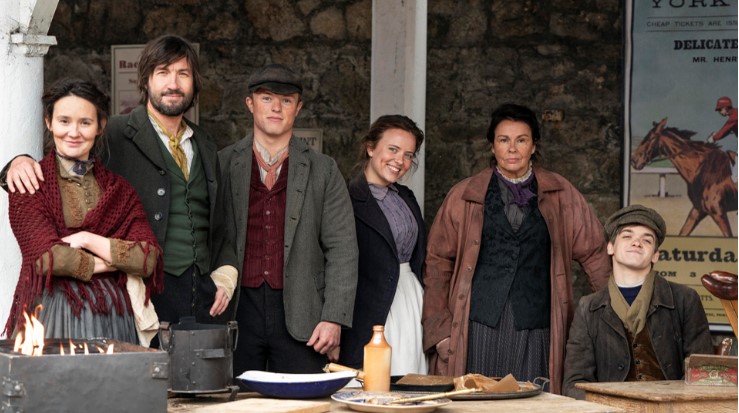 Claire Cooper will star in new series The Hardacres