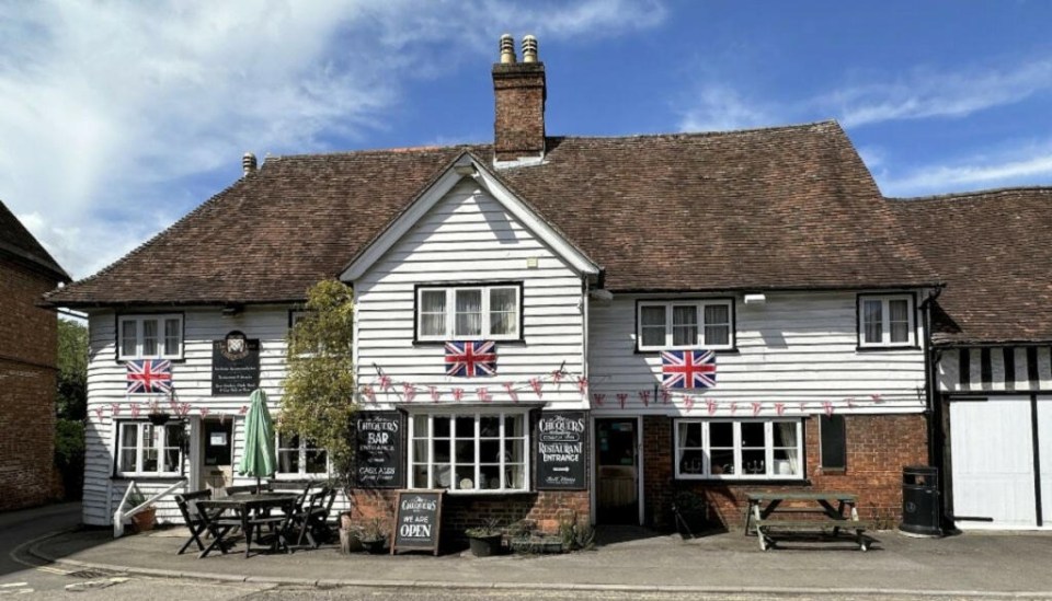 The couple have been given permission to turn the historic Chequers Inn into a home