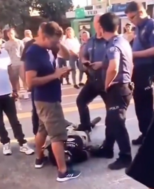 Cops managed to arrest the suspect on the ground minutes after he first launched his attack