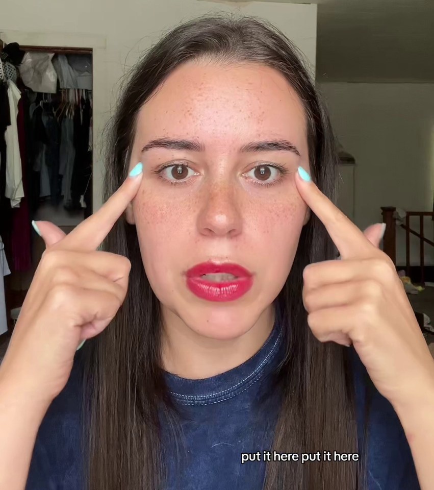 Samantha swears by an alternative method of face taping