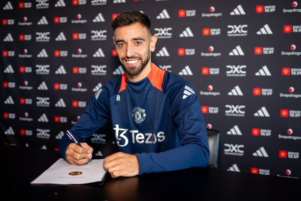 Bruno Fernandes has signed a new deal with Manchester United