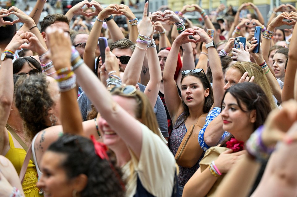 Taylor Swift fans gathered today after the concerts had been cancelled