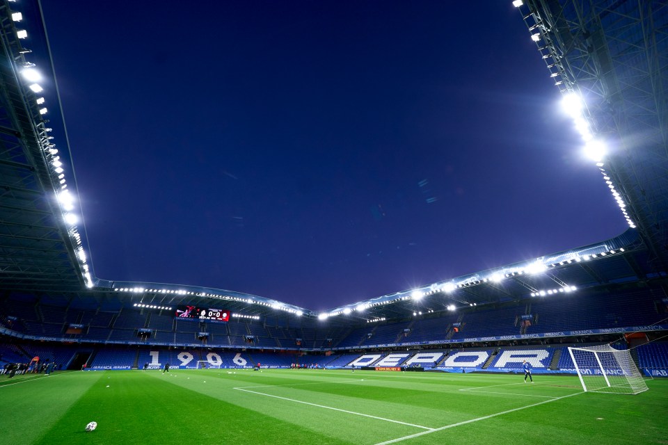 a soccer field with the word depor on it