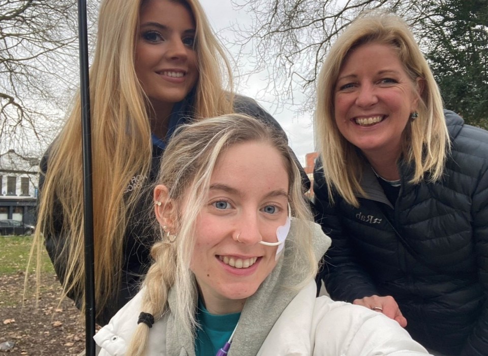 Matilda with her sister Rose and mum Emma