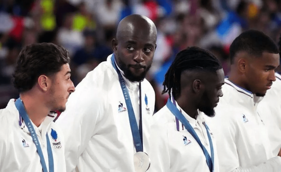 Keeper Theo de Percin (far right) didn't receive a silver