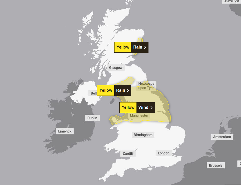 a map of the uk showing yellow rain and yellow wind