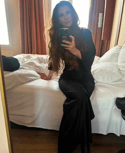 Charisma shared a recent glam selfie in a hotel room