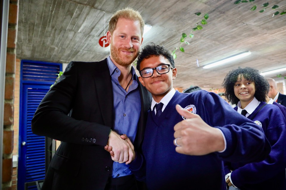 The Sussexes also visited a local school, the Colegio Cultura Popular