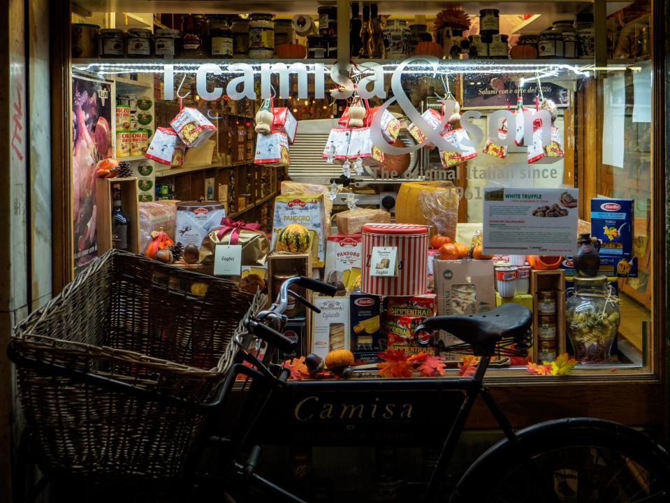 Beloved delicatessen I Camisa & Son has been forced to close down